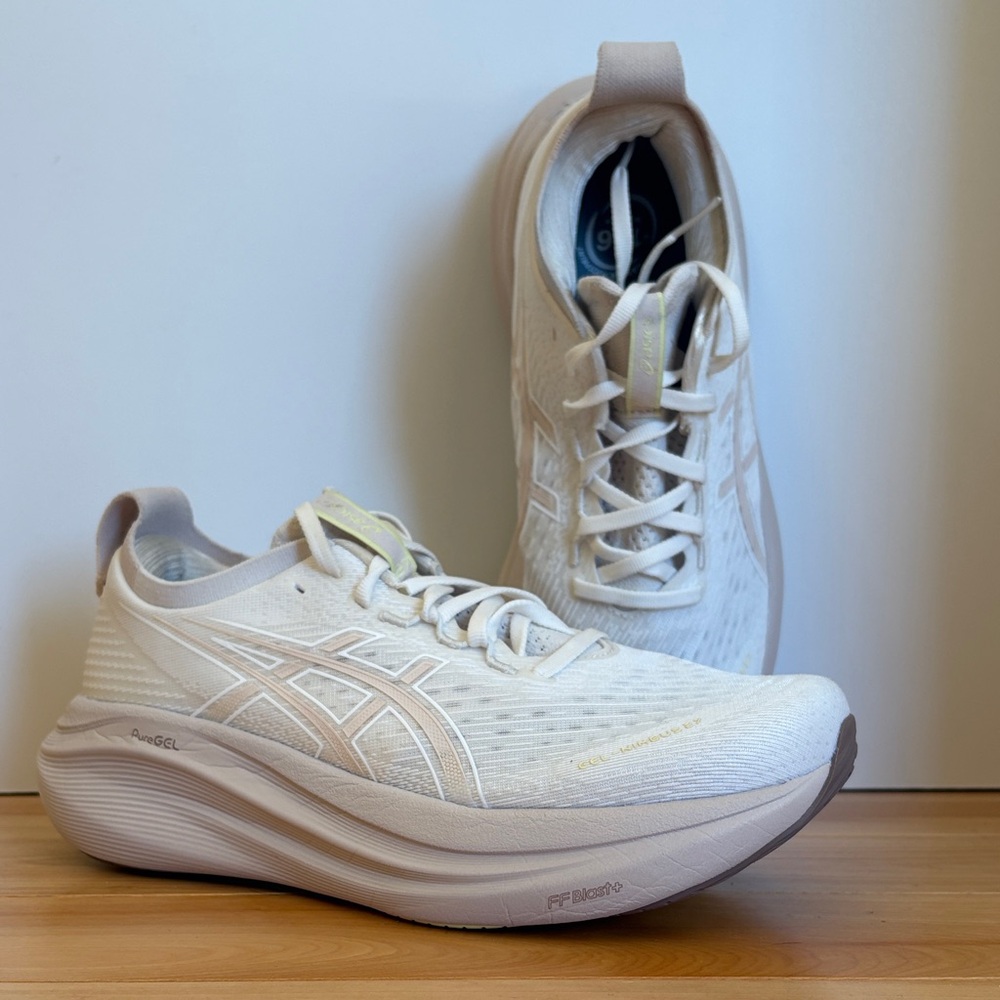 ASICS Women’s Gel-Nimbus 27
